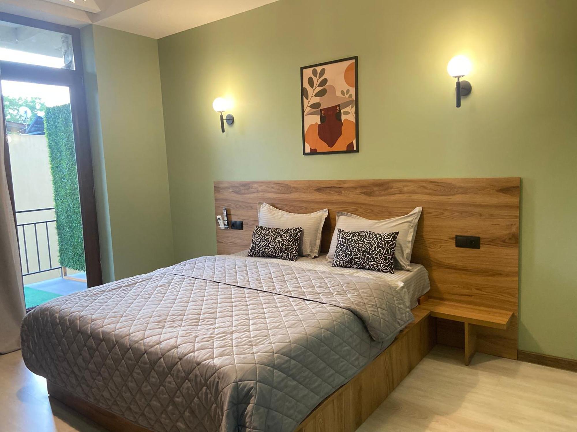 Hotel Graf T Tbilisi Buitenkant foto